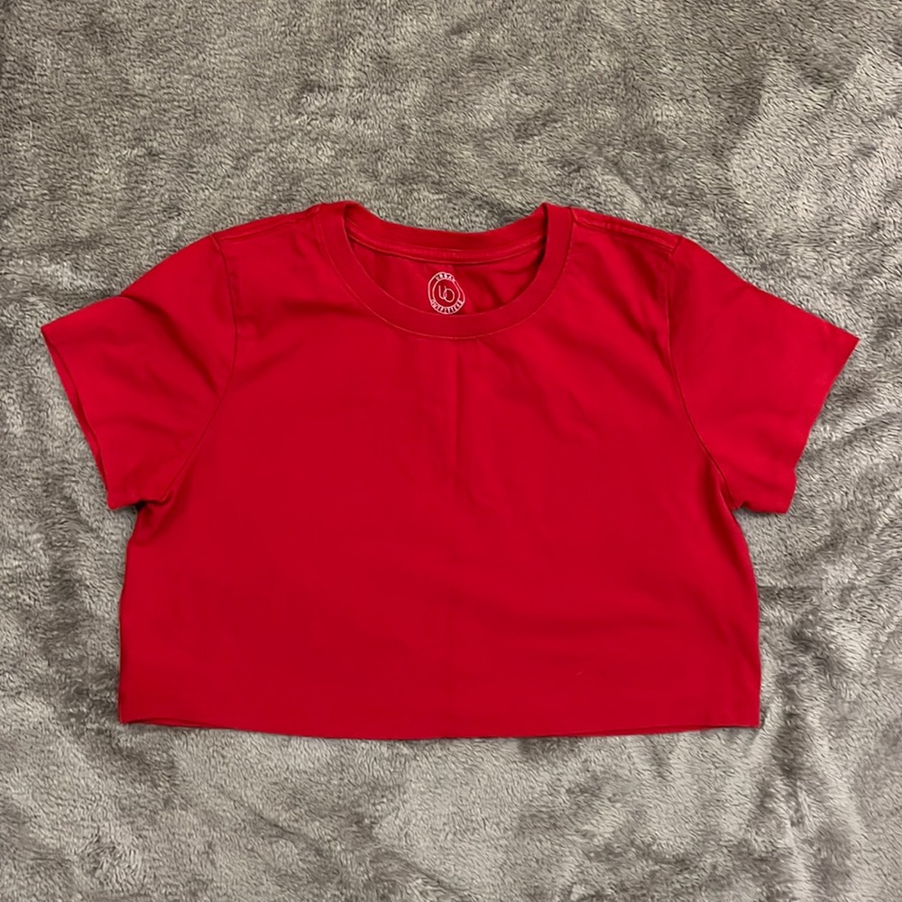urban outfitters True red cropped t shirt size M